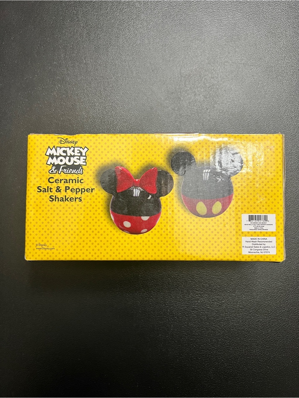 Disney Mickey & Minnie Mouse Ceramic Salt & Pepper Shakers โ New in Box - Picture 2 of 2